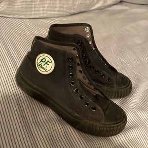 Original PF flyers size 4.5